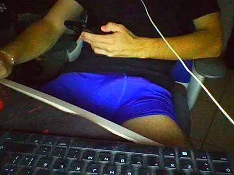 AlbertoRuiz086 online show from 13, 10, 2025