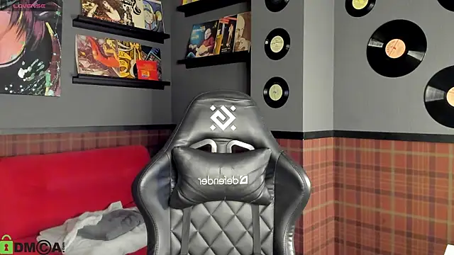 KarinaBroks online show from 5, 12, 2025