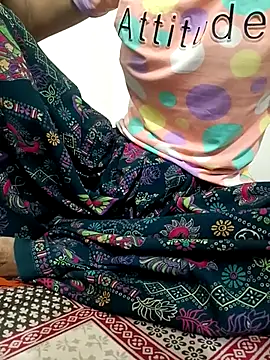 Snapshot of kavita_bhabi chatting on 13, 10, 2025 kavita bhabi online show from 13, 10, 2025