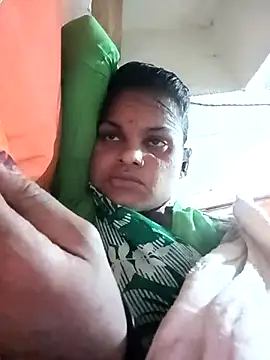 Snapshot of SHMA-77 chatting on 19, 11, 2025 SHMA-77 online show from 19, 11, 2025