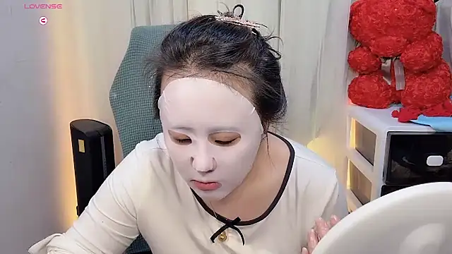 NEWONETO online show from 24, 11, 2025