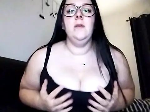 Snapshot of CuteLacexx chatting on 16, 10, 2025 CuteLacexx online show from 16, 10, 2025