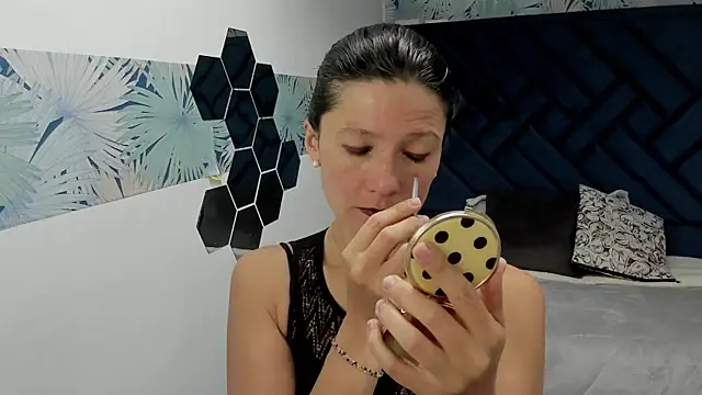 Valery More   online show from 20, 11, 2025