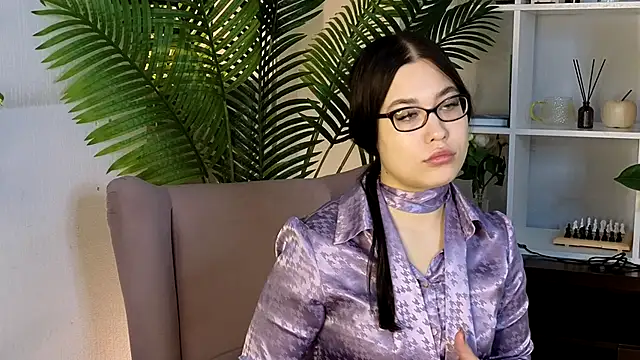 Snapshot of KaylaOzog chatting on 30, 9, 2025 KaylaOzog online show from 30, 9, 2025