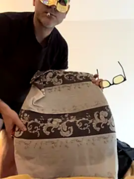 Snapshot of Chinolow chatting on 27, 11, 2025 Chinolow online show from 27, 11, 2025