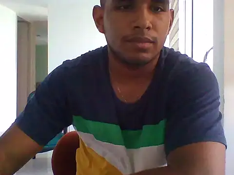 Snapshot of jesusacastrop25 chatting on 14, 5, 2026 jesusacastrop25 online show from 14, 5, 2026