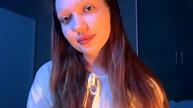 Snapshot of EmiIyKitty chatting on 6, 10, 2025 EmiIyKitty online show from 6, 10, 2025