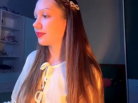 Snapshot of EmiIyKitty chatting on 12, 10, 2025 EmiIyKitty online show from 12, 10, 2025
