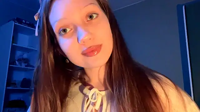 EmiIyKitty online show from 15, 10, 2025