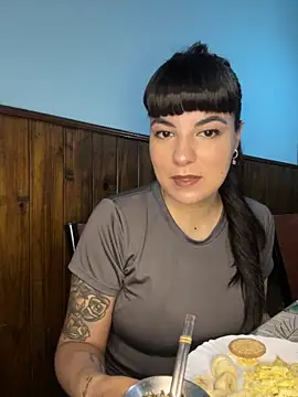 Lucecitalove online show from 12, 11, 2025