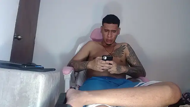 Adrew fox online show from 25, 10, 2025