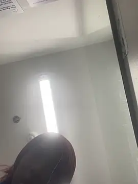 taylor hot85 online show from 11, 4, 2026