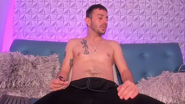 VynnyBlacke  online show from 14, 11, 2025