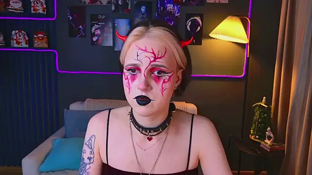 luna son online show from 22, 12, 2025