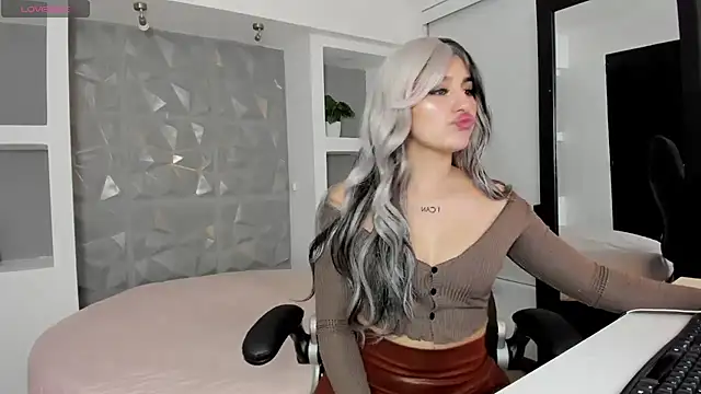 Maya Rivers online show from 2, 10, 2025