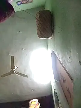 RED Queen 6 online show from 21, 11, 2025