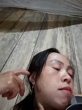 Snapshot of Tuyet_xx chatting on 20, 10, 2025 Tuyet xx online show from 20, 10, 2025