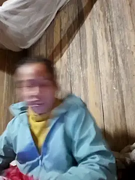 Snapshot of Tuyet_xx chatting on 25, 11, 2025 Tuyet xx online show from 25, 11, 2025