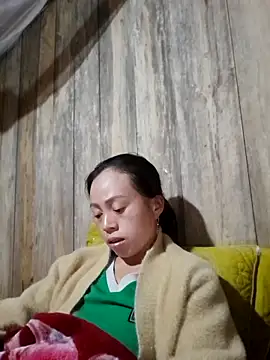 Snapshot of Tuyet_xx chatting on 3, 12, 2025 Tuyet xx online show from 3, 12, 2025