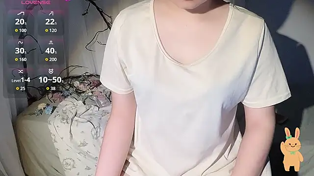 Beebeo00 online show from 4, 10, 2025