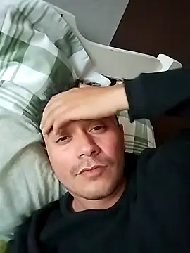 Snapshot of Ricuss9 chatting on 11, 10, 2025 Ricuss9 online show from 11, 10, 2025