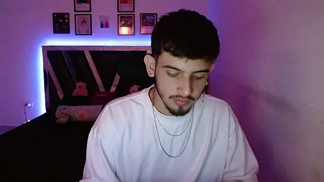 Snapshot of Sebasxxl12 chatting on 14, 12, 2025 Sebasxxl12 online show from 14, 12, 2025