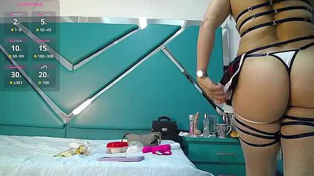 chloe  Jones  online show from 7, 4, 2026