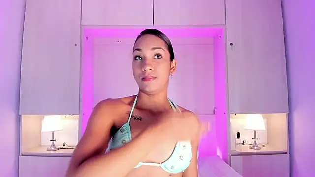 Snapshot of AnahiCollins chatting on 6, 6, 2026 AnahiCollins online show from 6, 6, 2026