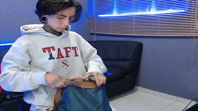 Kuregari xs online show from 16, 11, 2025