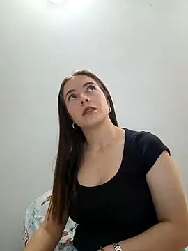 Snapshot of EmmaValencia_ chatting on 20, 10, 2025 EmmaValencia online show from 20, 10, 2025