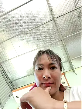 Snapshot of Yaya_tara chatting on 9, 10, 2025 Yaya tara online show from 9, 10, 2025