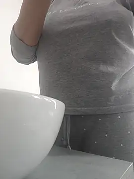 sexyguenda online show from 8, 11, 2025