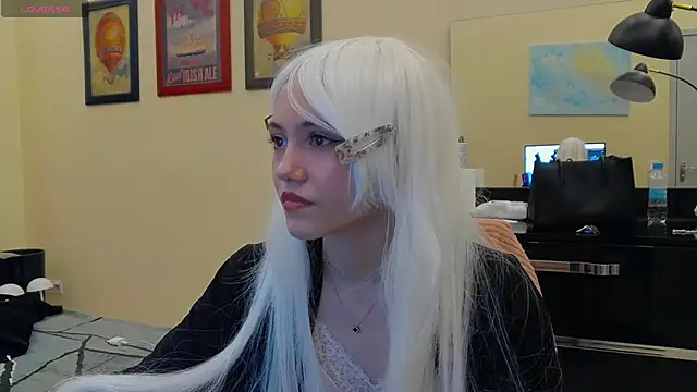 Snapshot of MissKotomiss chatting on 5, 10, 2025 MissKotomiss online show from 5, 10, 2025