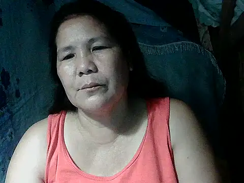 Snapshot of milagrose_rose chatting on 6, 4, 2026 milagrose rose online show from 6, 4, 2026