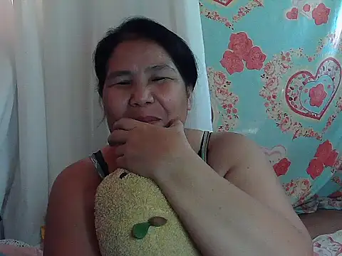 Snapshot of milagrose_rose chatting on 15, 4, 2026 milagrose rose online show from 15, 4, 2026