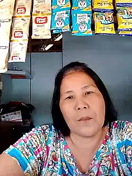Snapshot of milagrose_rose chatting on 24, 4, 2026 milagrose rose online show from 24, 4, 2026