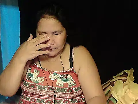 Snapshot of milagrose_rose chatting on 16, 5, 2026 milagrose rose online show from 16, 5, 2026