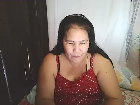 Snapshot of milagrose_rose chatting on 21, 5, 2026 milagrose rose online show from 21, 5, 2026