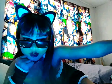 pinay old lover online show from 21, 12, 2025