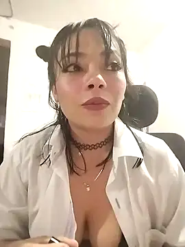 Valentina Squirt- online show from 9, 10, 2025