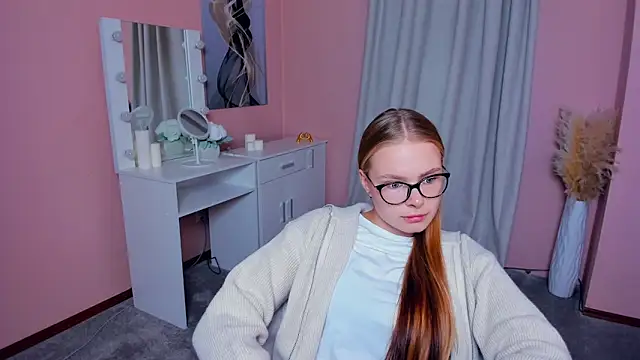 Snapshot of LibbyVenzeio chatting on 30, 9, 2025 LibbyVenzeio online show from 30, 9, 2025