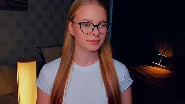 Snapshot of LibbyVenzeio chatting on 7, 10, 2025 LibbyVenzeio online show from 7, 10, 2025