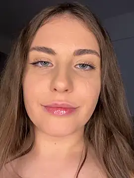 SelenaJenner online show from 22, 12, 2025