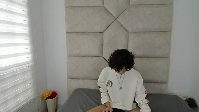 Scaarlett 22  online show from 15, 10, 2025