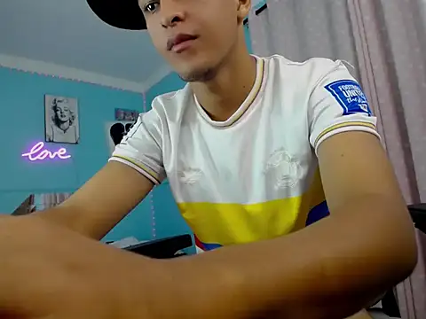 Snapshot of Sebastthian chatting on 3, 10, 2025 Sebastthian online show from 3, 10, 2025