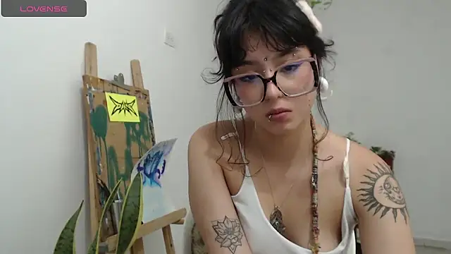 Lia Carter  online show from 11, 4, 2026