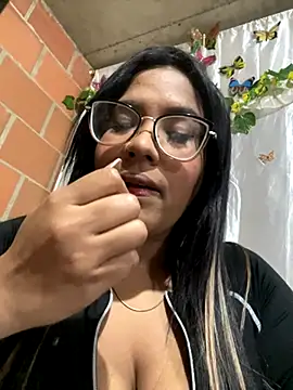 Snapshot of Mery_Sexx chatting on 13, 10, 2025 Mery Sexx online show from 13, 10, 2025