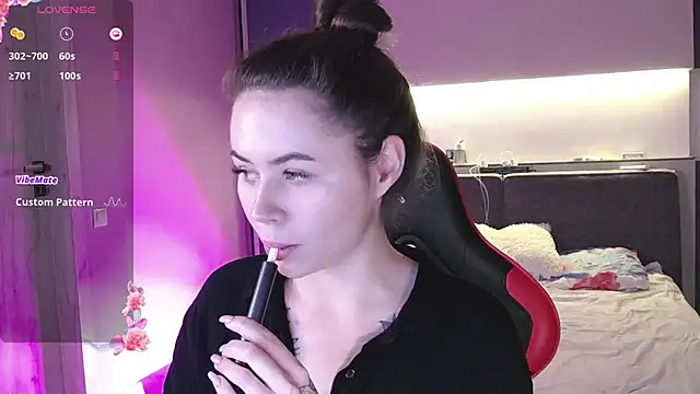 Snapshot of AlmaryKim chatting on 10, 1, 2025 AlmaryKim online show from 10, 1, 2025