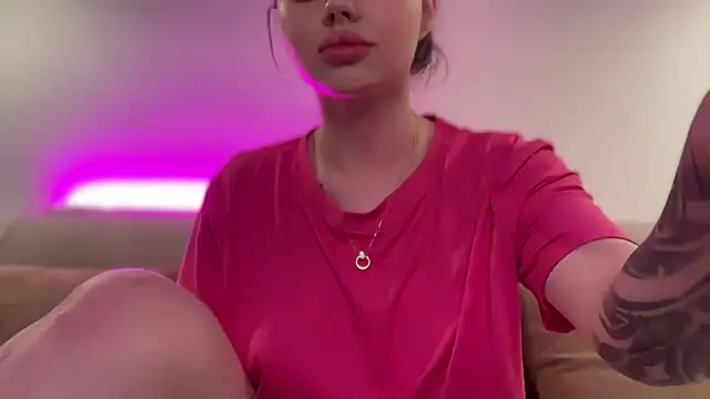 Snapshot of AlmaryKim chatting on 29, 9, 2025 AlmaryKim online show from 29, 9, 2025