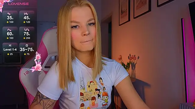 Snapshot of loya7ove chatting on 9, 10, 2025 loya7ove online show from 9, 10, 2025
